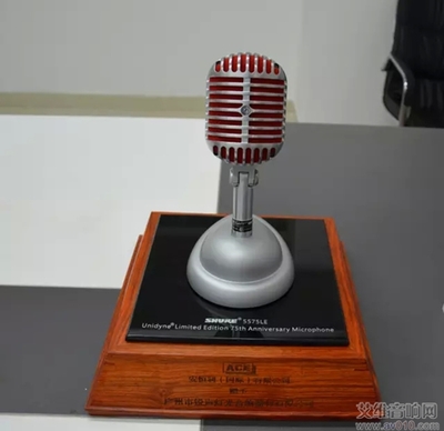 銳聲榮獲ACE頒贈SHURE 5575LE紀(jì)念版話筒 傳承行業(yè)經(jīng)典，共譜音響新篇
